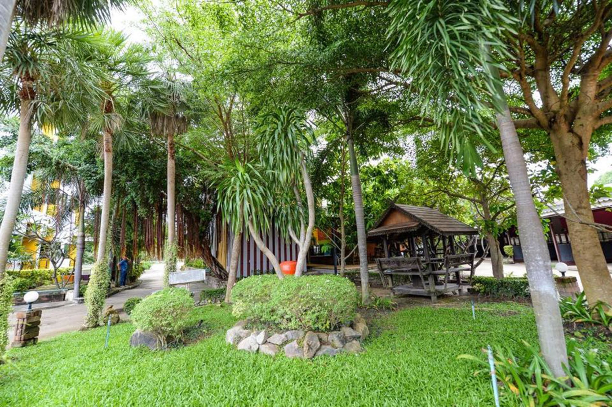 Paradise Resort Ban Nong Pla Lai Exterior foto